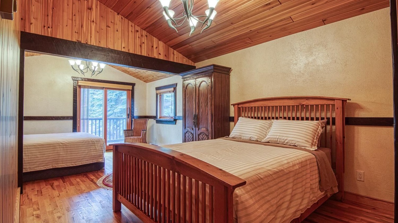Photo of Bedroom in East Kootenay