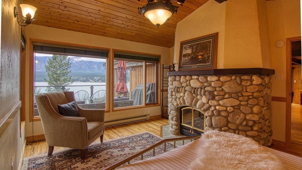Photo of Bedroom in East Kootenay