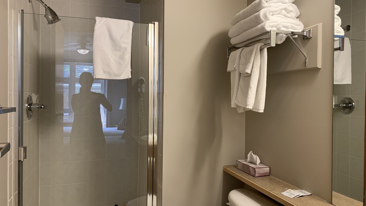 Photo of Bathroom in Cougar Creek