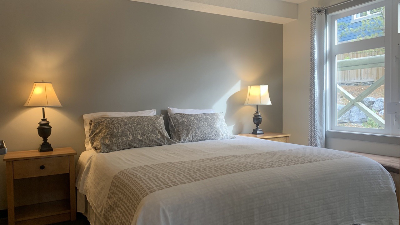 Photo of Bedroom in Cougar Creek