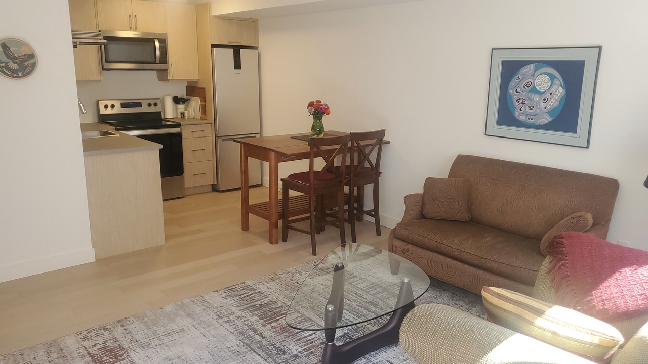 Photo of Livingroom in Duncan