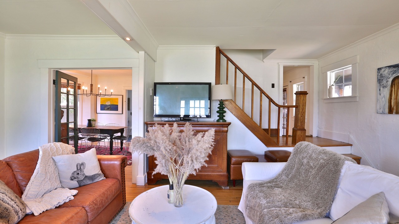 Photo of Livingroom in Ayers Cliff