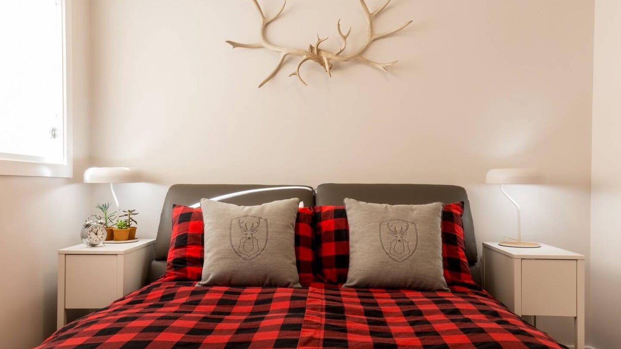 Photo of Bedroom in Whyte ave