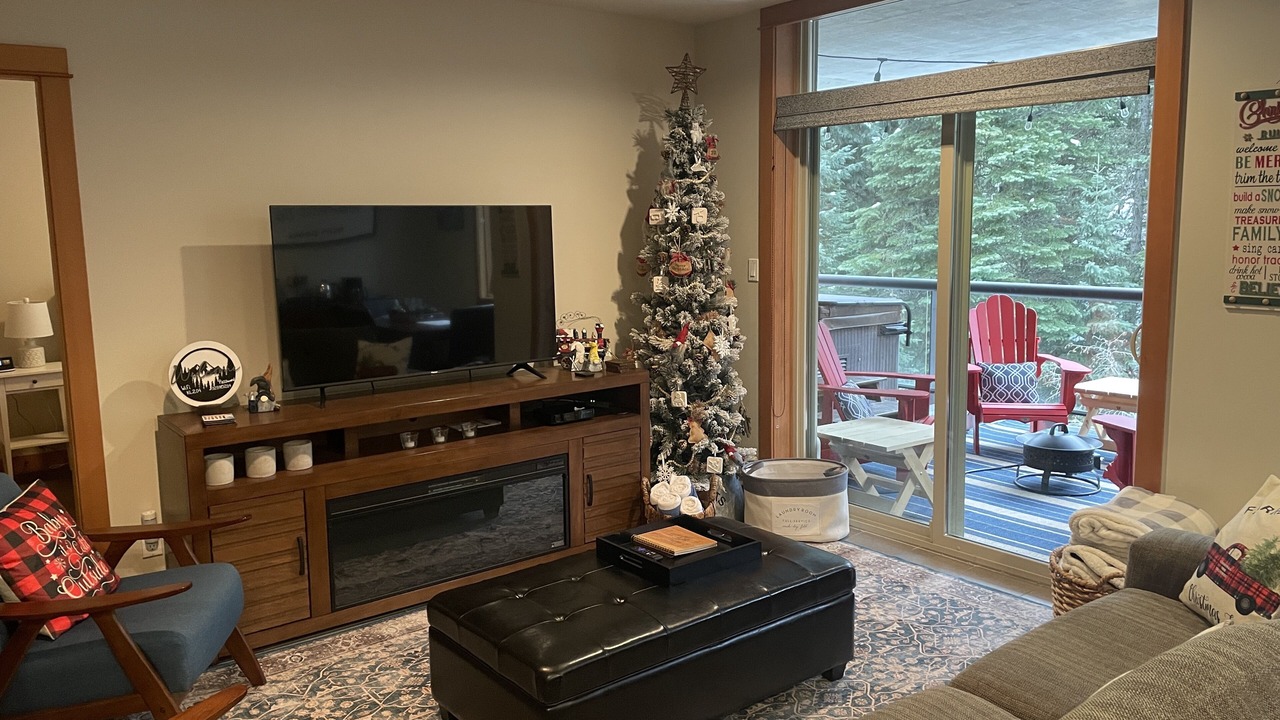 Photo of Livingroom in Sun Peaks