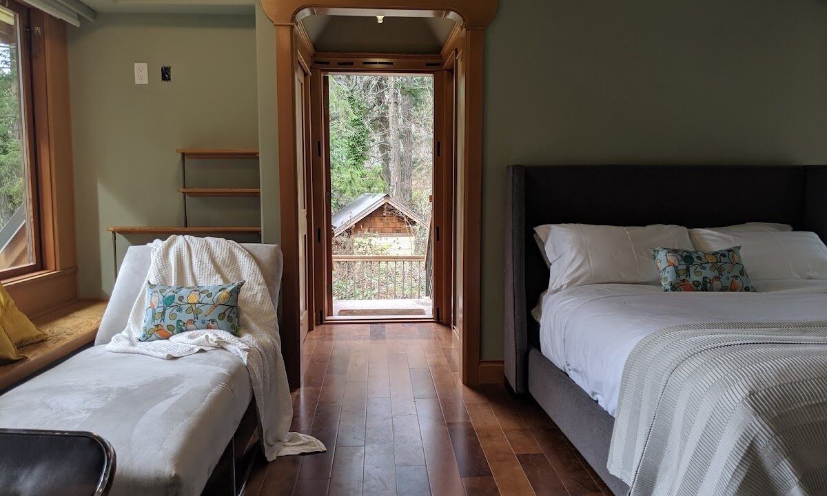 Photo of Bedroom in Pender Island