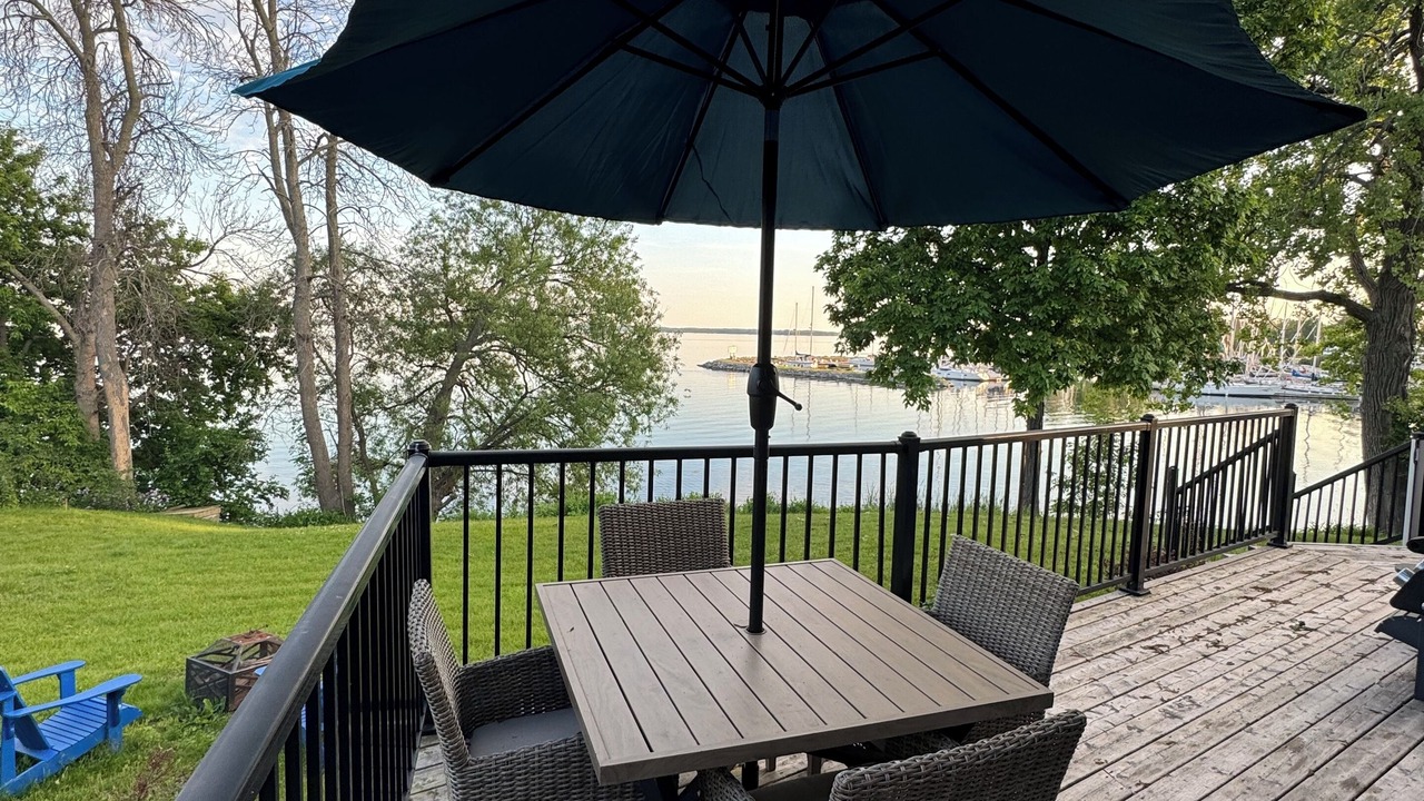 Photo of Outdoor in Loyalist