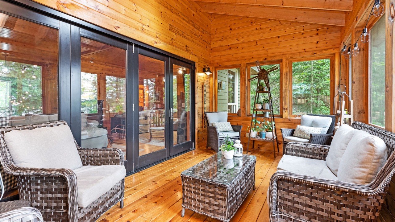 Photo of Patio Balcony in Baysville