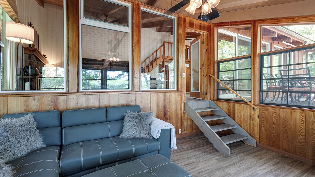 Photo of Livingroom in Georgian Bay
