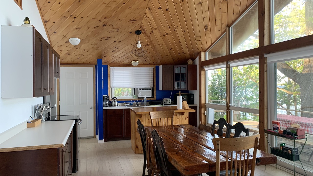 Photo of Kitchen in Victoria Harbour
