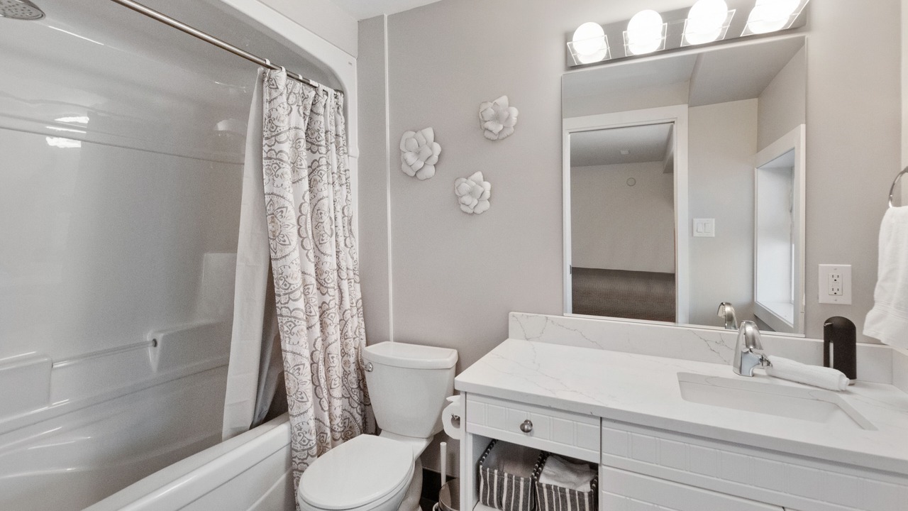 Photo of Bathroom in Okanagan-Similkameen