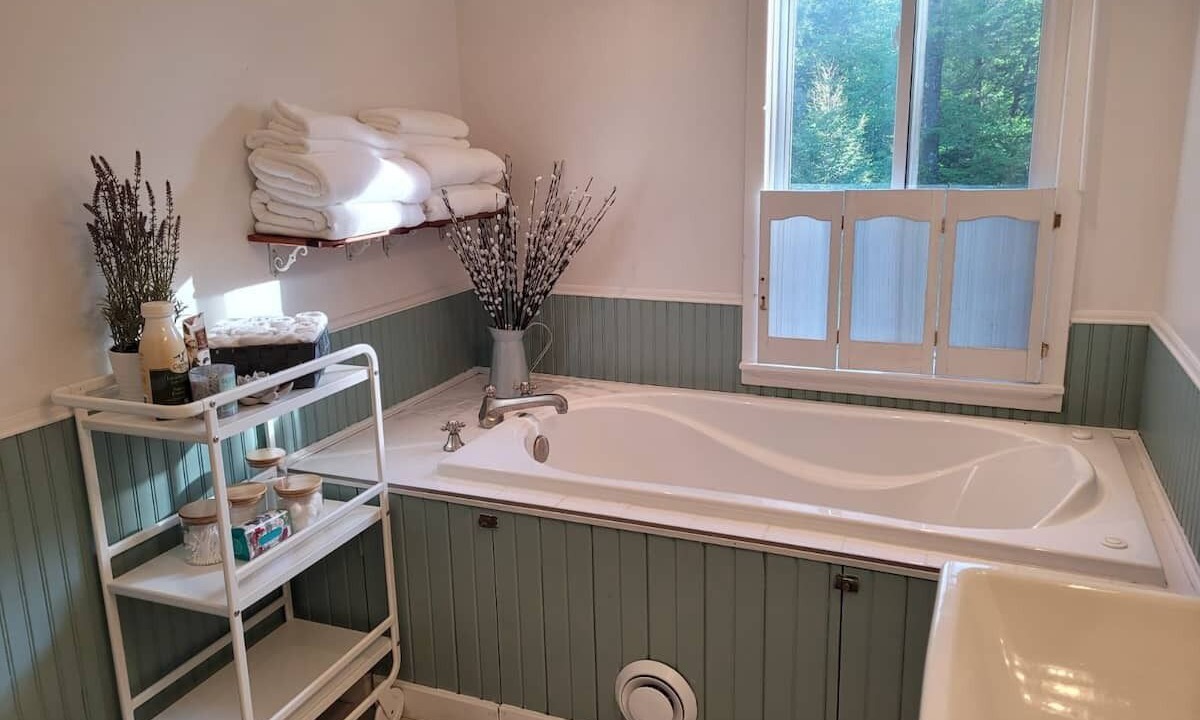 Photo of Bathroom in Lanark Highlands