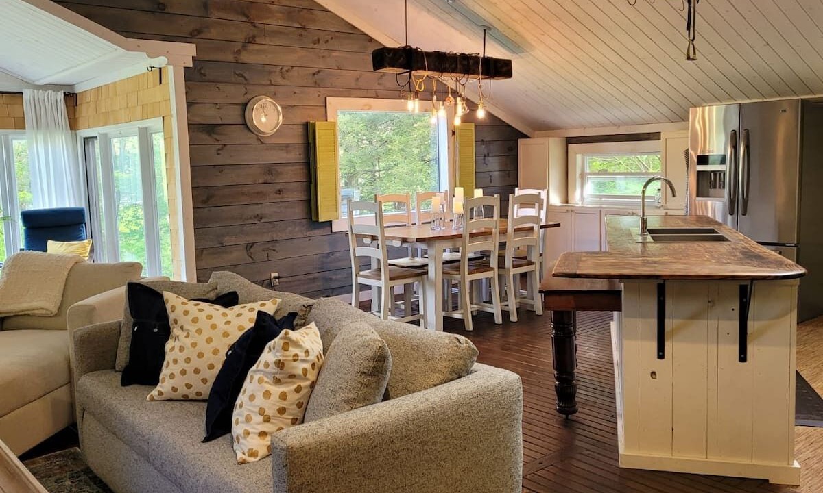 Photo of Livingroom in Lanark Highlands