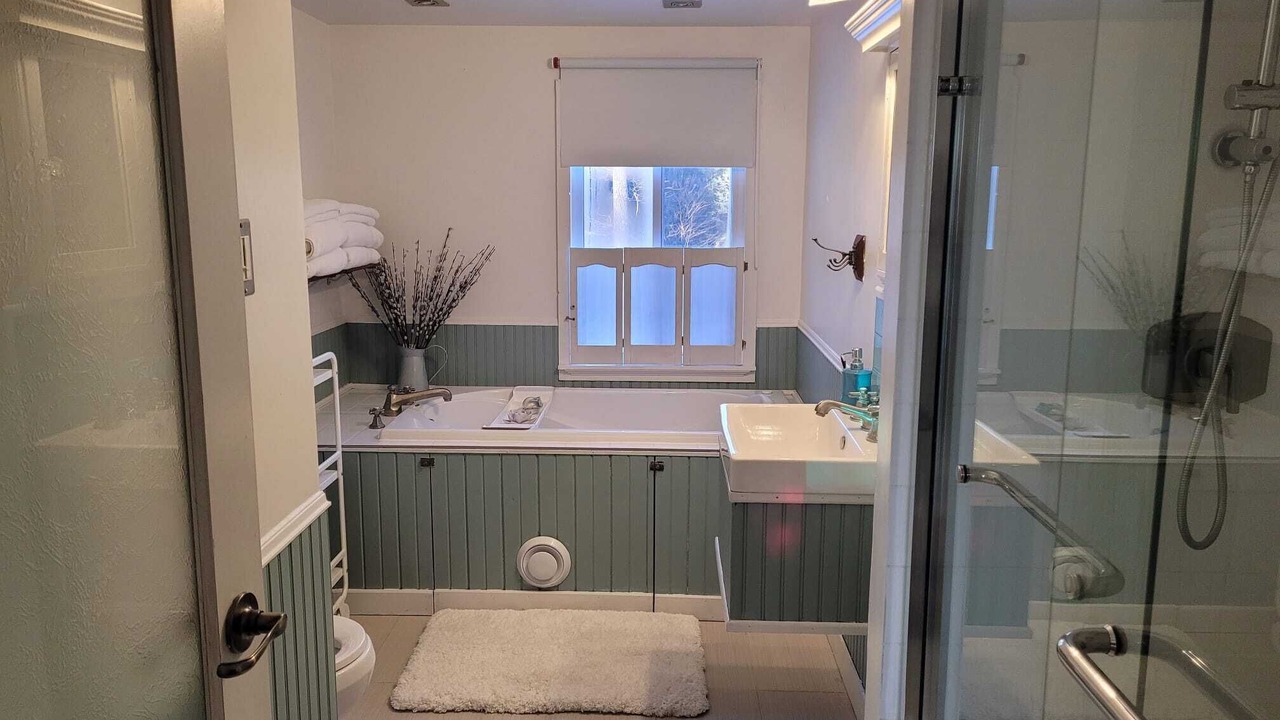 Photo of Bathroom in Lanark Highlands