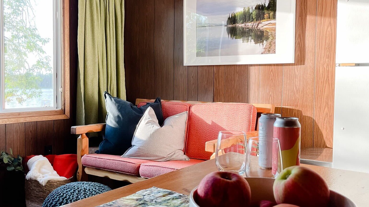 Photo of Livingroom in Sioux Narrows Nestor Falls