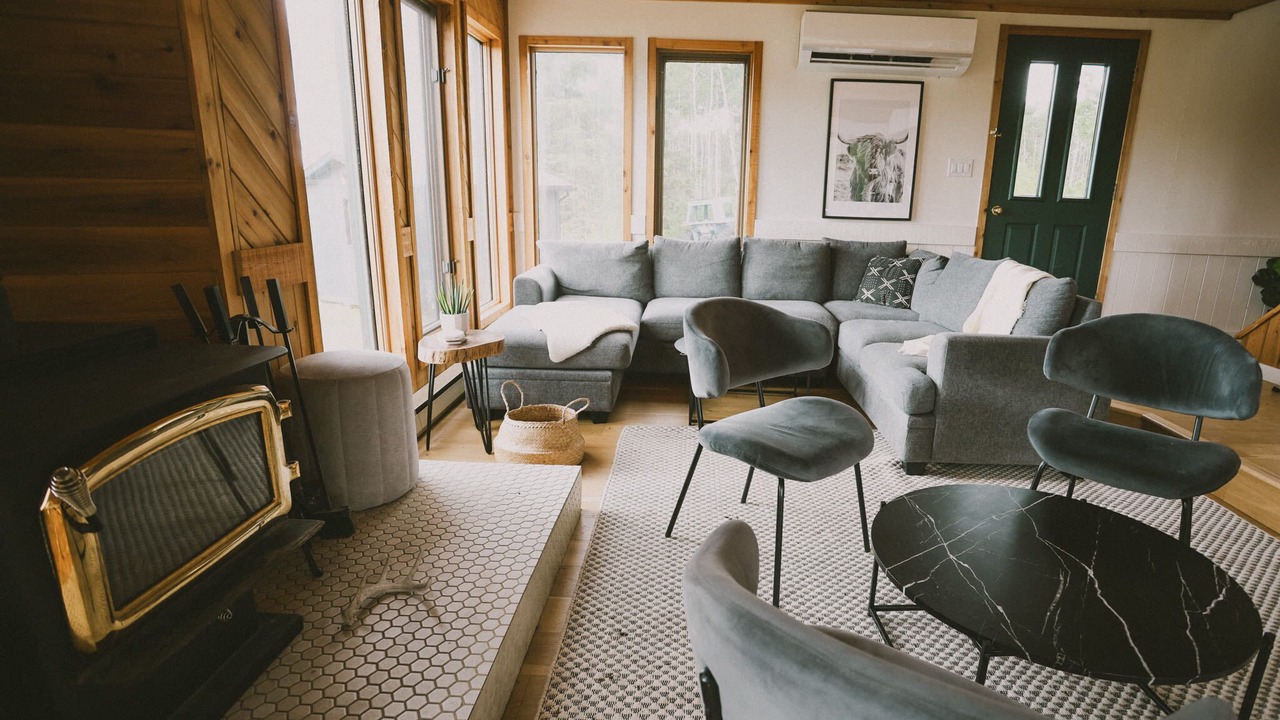 Photo of Livingroom in Manitoba