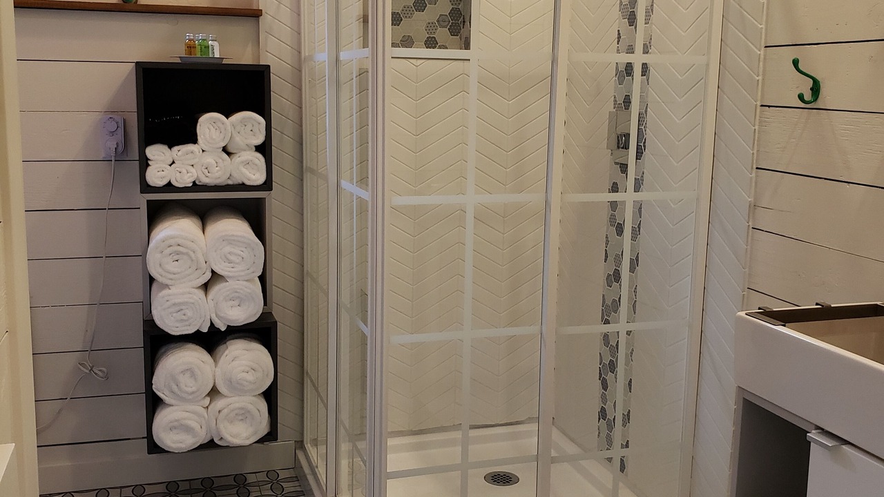 Photo of Bathroom in Okanagan-Similkameen