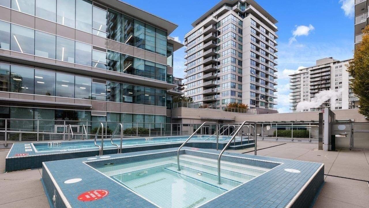 Photo of Outdoor in Central Lonsdale