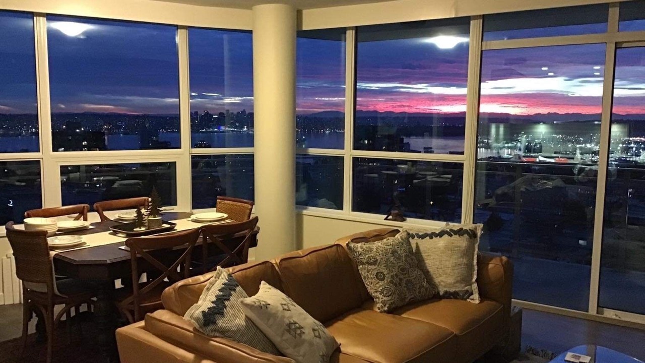 Photo of Livingroom in Central Lonsdale