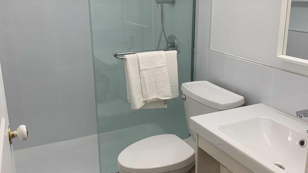 Photo of Bathroom in Garden Bay