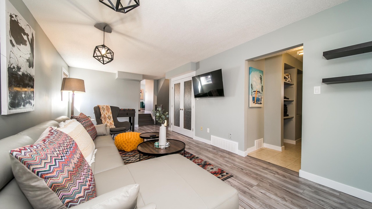 Photo of Livingroom in Southwest Edmonton