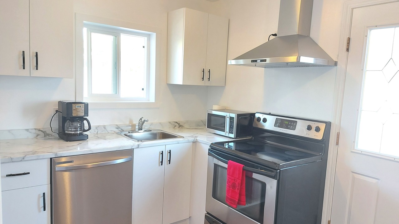 Photo of Kitchen in Southeast Kelowna