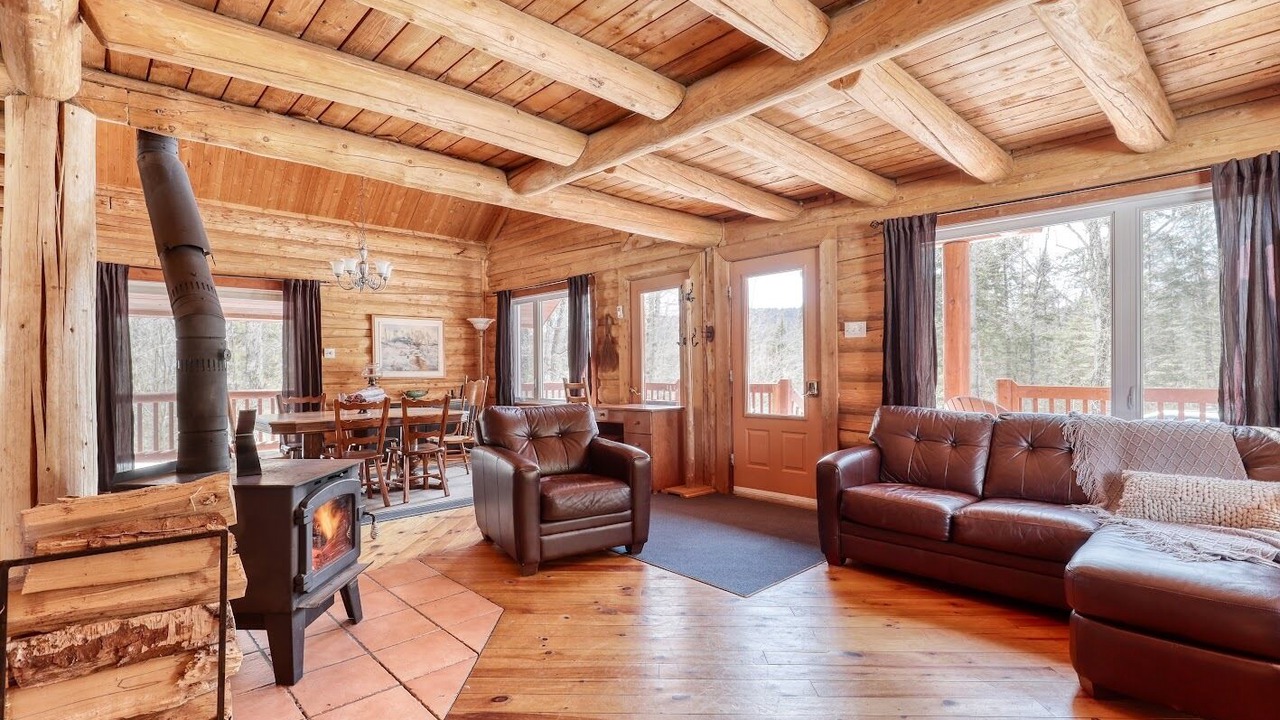 Photo of Livingroom in Mandeville