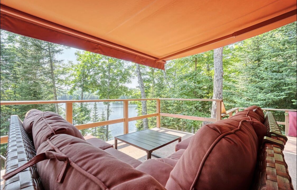 Photo of Patio Balcony in Val-des-Monts