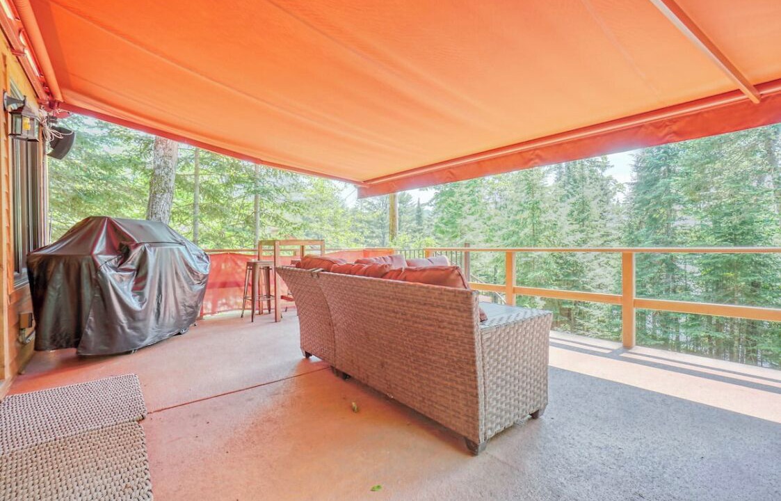 Photo of Patio Balcony in Val-des-Monts