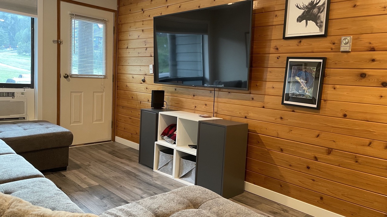 Photo of Livingroom in East Kootenay