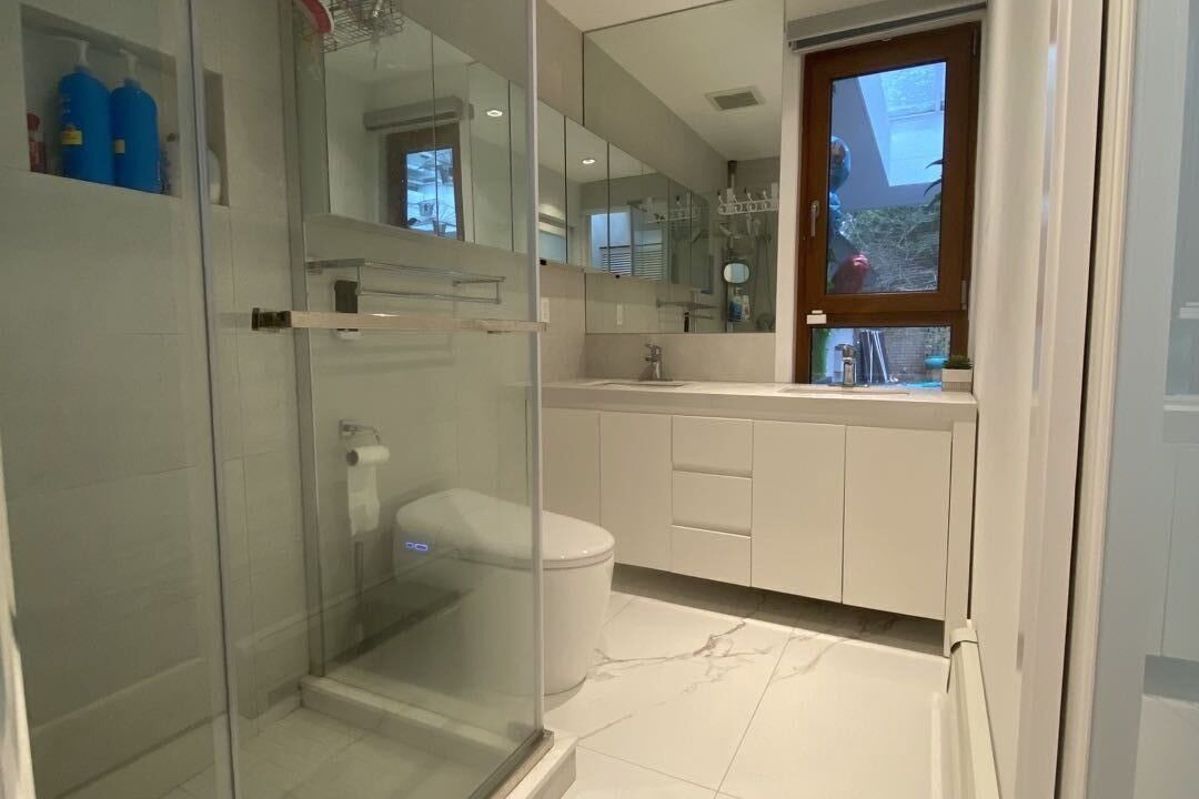Photo of Bathroom in Crescent Beach