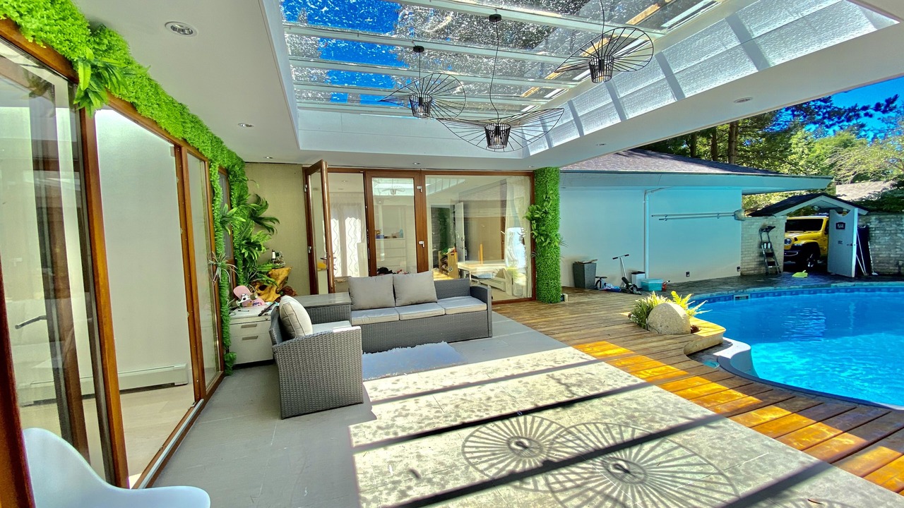 Photo of Patio Balcony in Crescent Beach