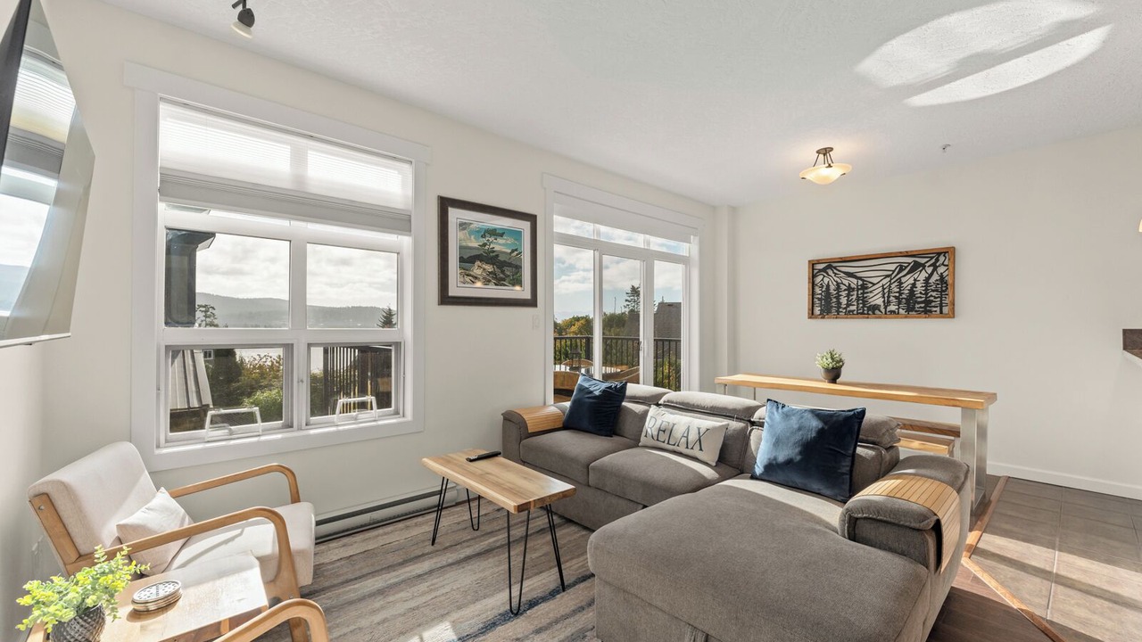 Photo of Livingroom in Sooke