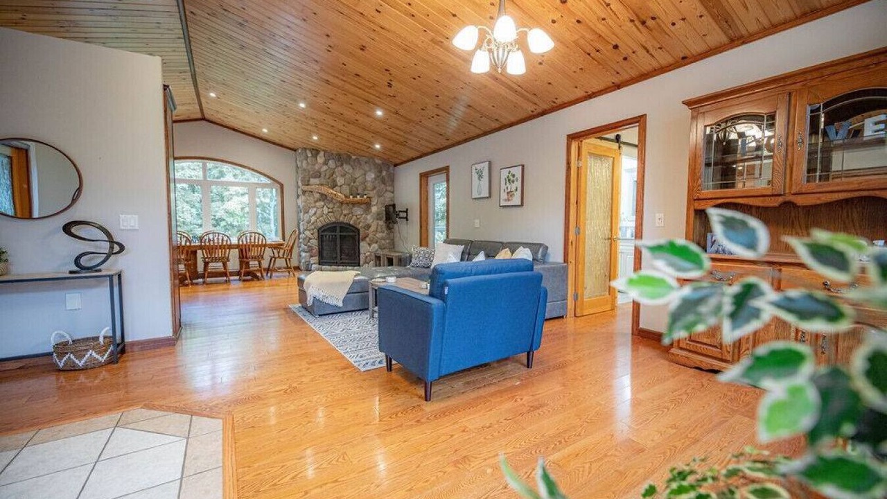 Photo of Livingroom in Perry