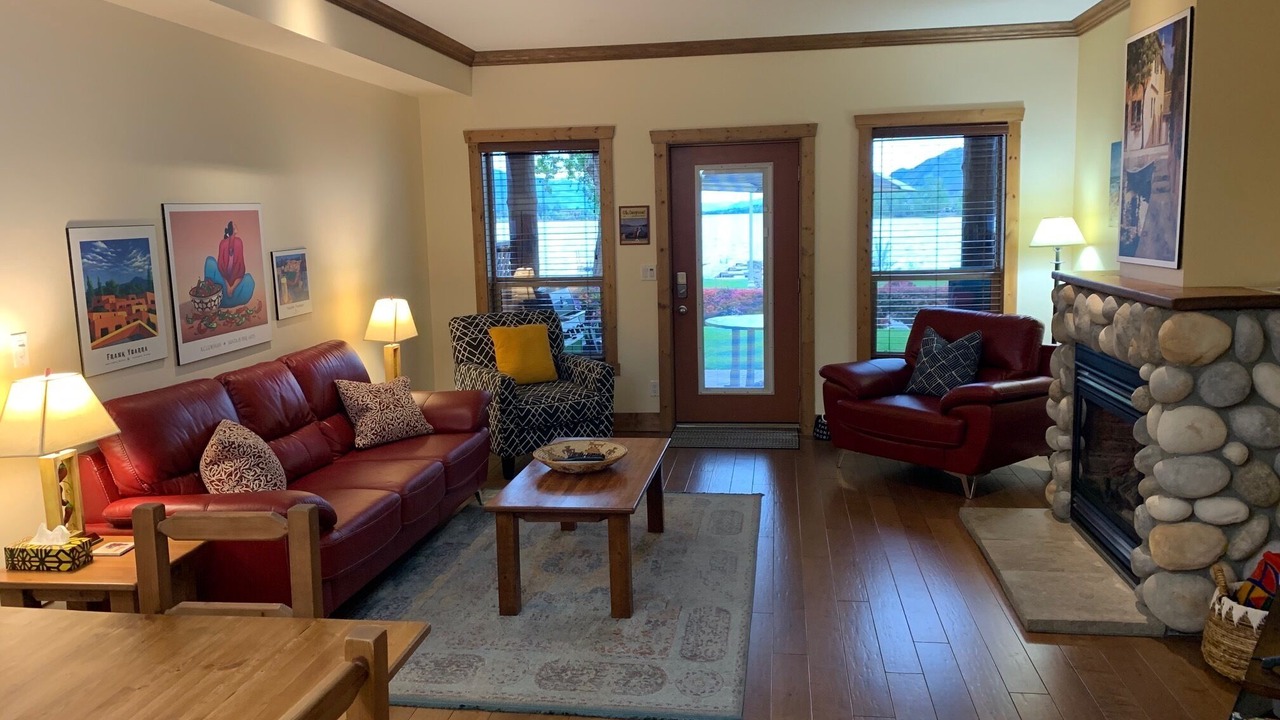 Photo of Livingroom in Okanagan-Similkameen