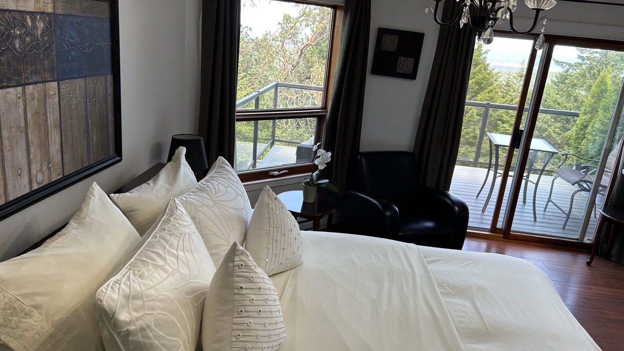 Photo of Bedroom in Salt Spring Island
