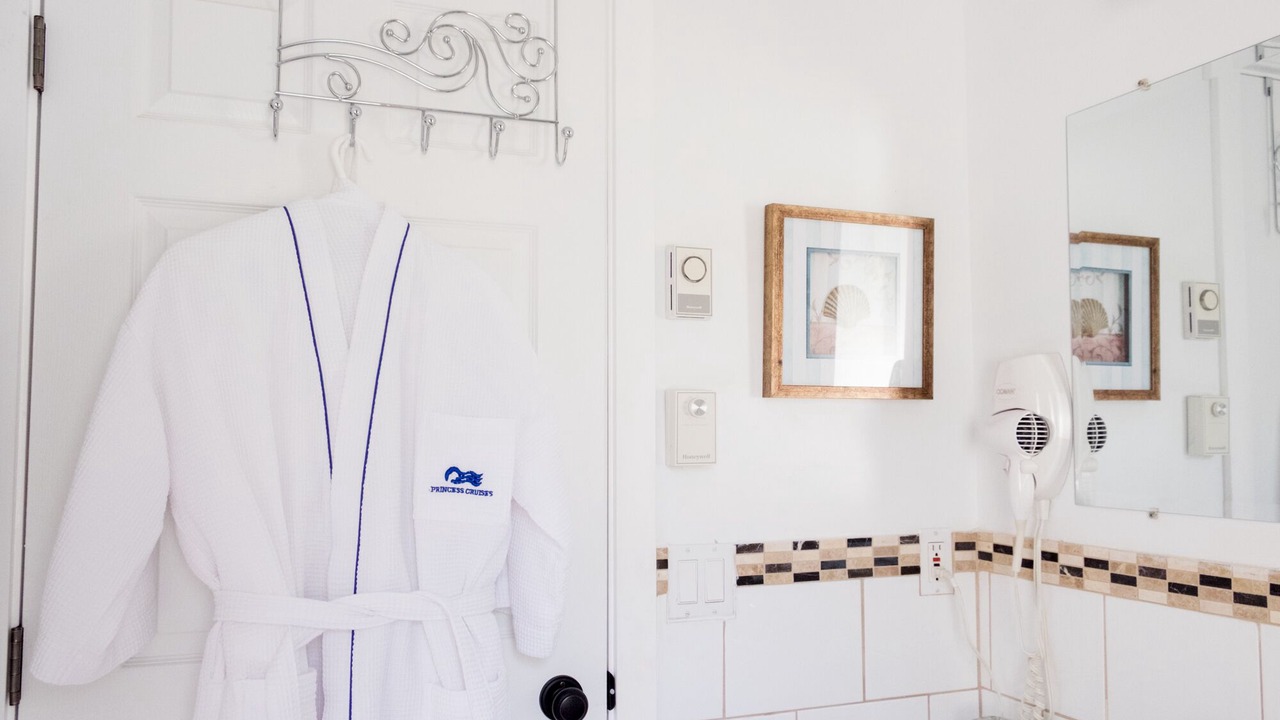 Photo of Bathroom in Salt Spring Island