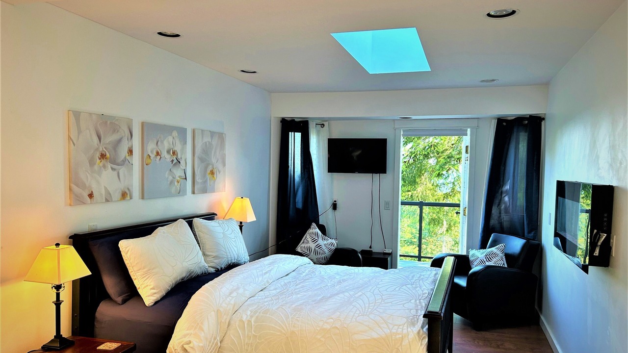 Photo of Bedroom in Salt Spring Island