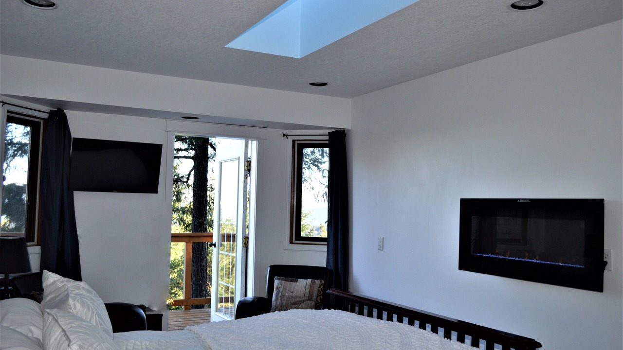 Photo of Bedroom in Salt Spring Island