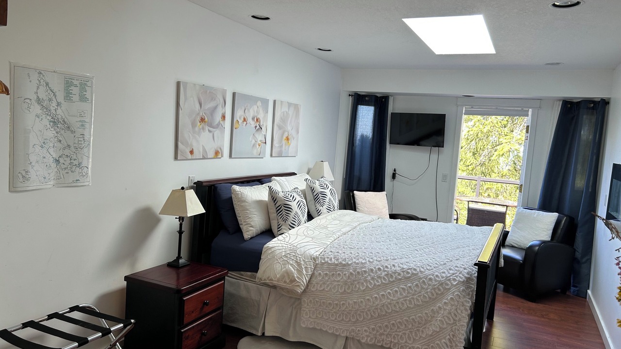 Photo of Bedroom in Salt Spring Island