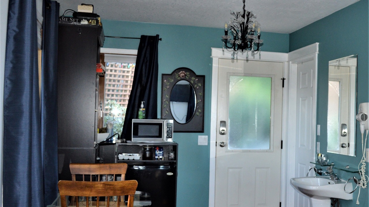 Photo of Kitchen in Salt Spring Island