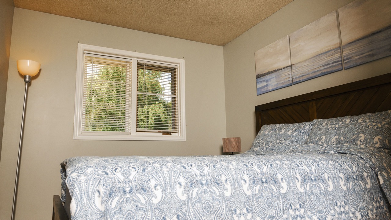 Photo of Bedroom in Alcona