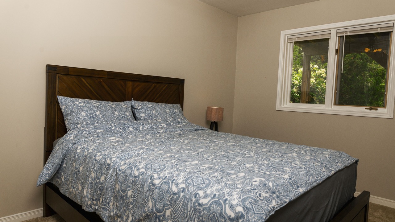 Photo of Bedroom in Alcona