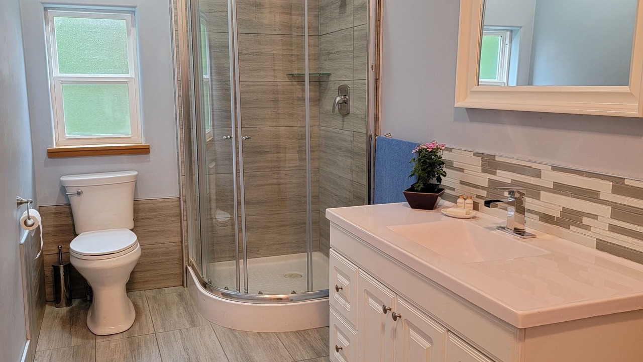 Photo of Bathroom in Christina Lake