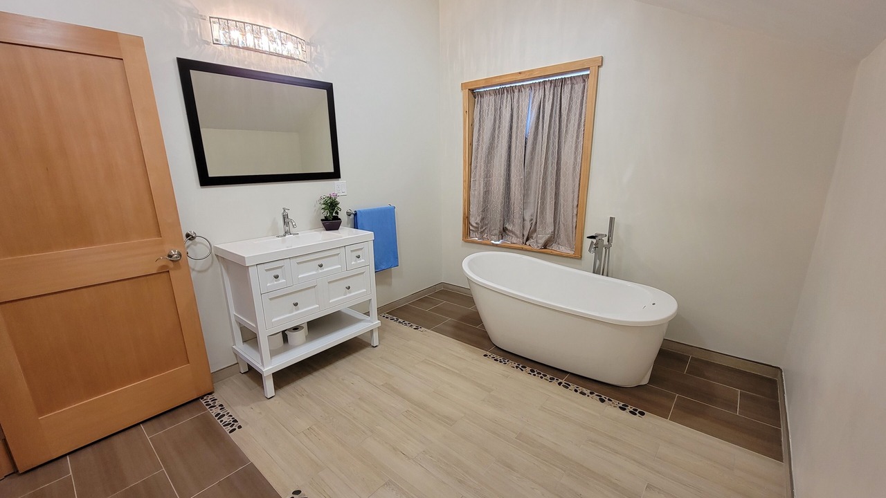 Photo of Bathroom in Christina Lake