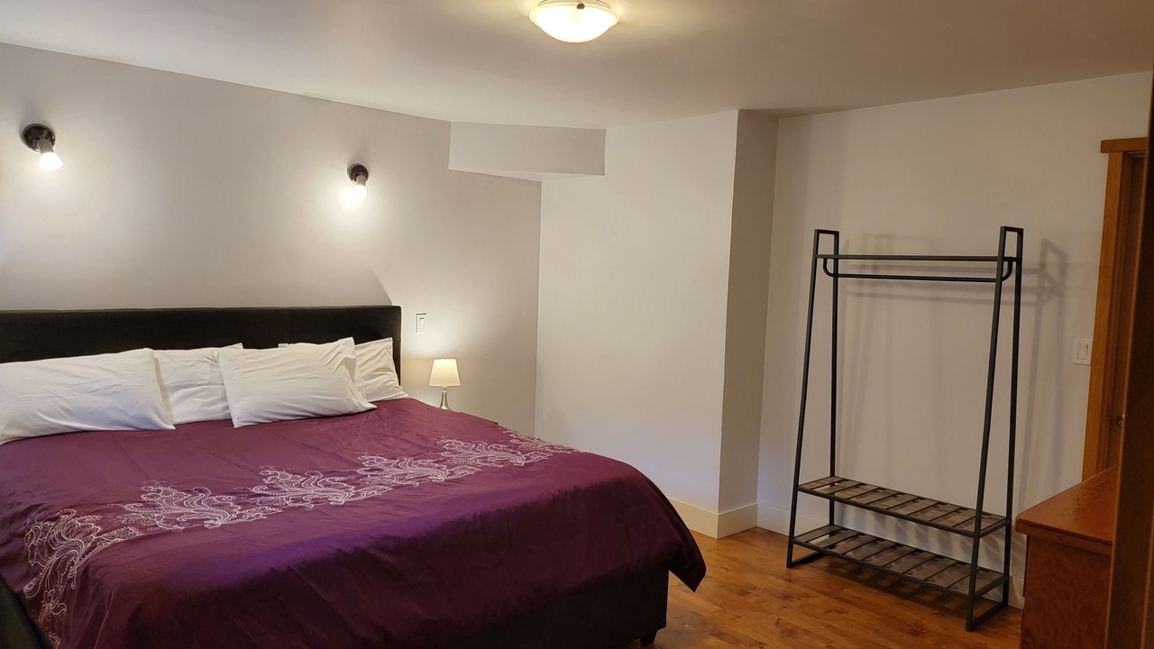 Photo of Bedroom in Christina Lake