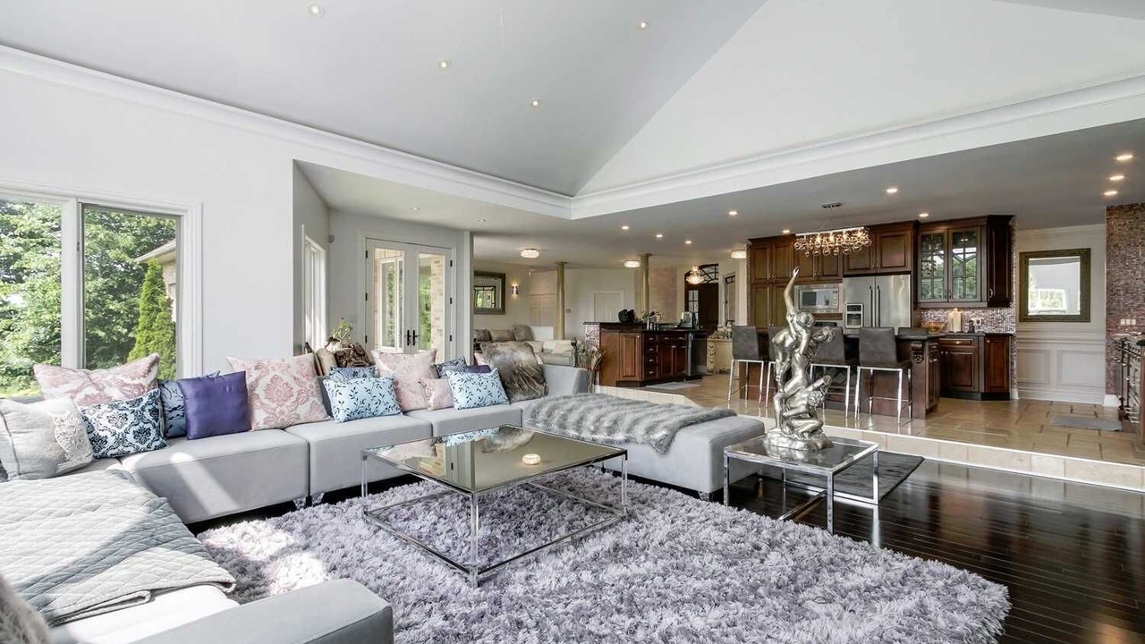 Photo of Livingroom in Durham Region