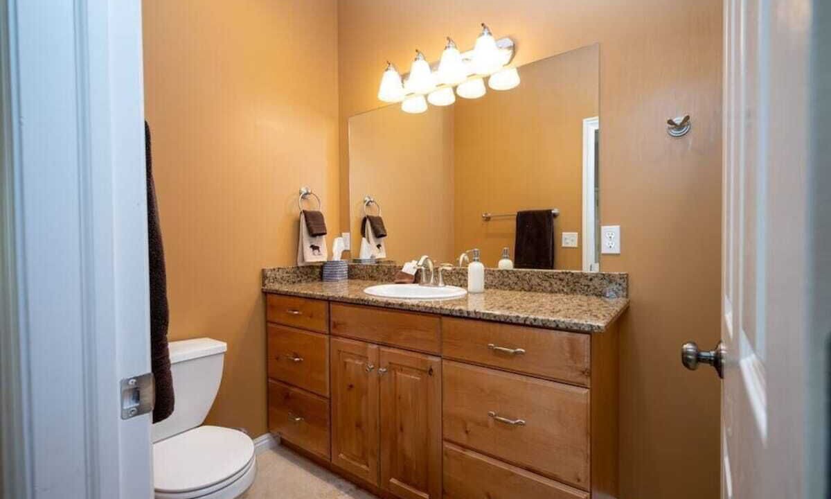 Photo of Bathroom in Eden