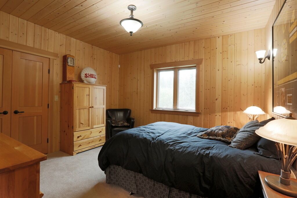 Photo of Bedroom in Falcon Lake
