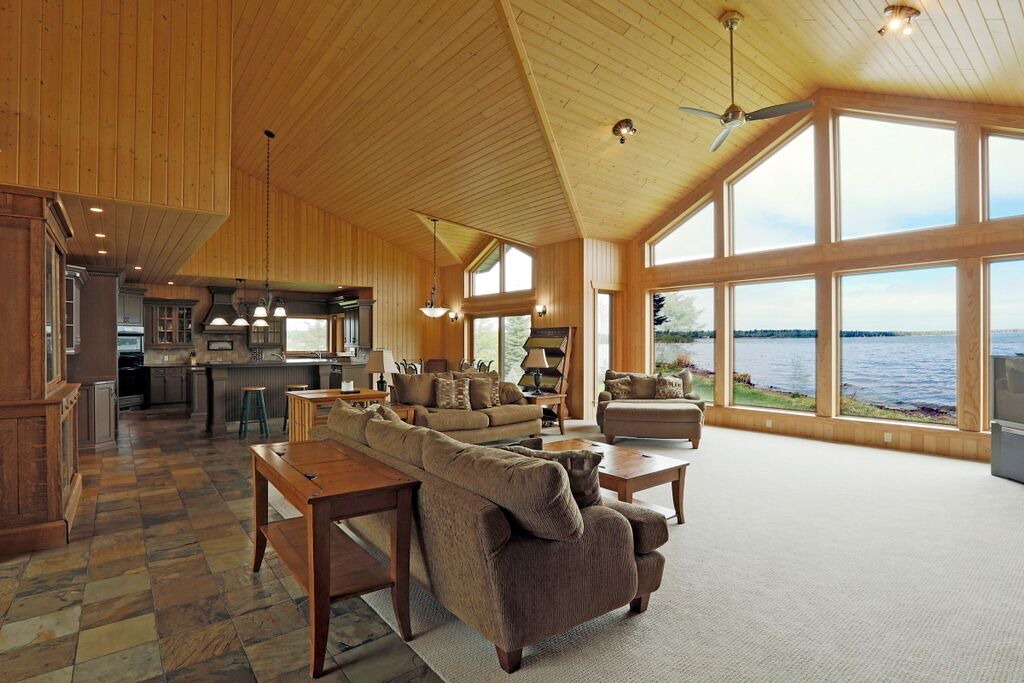 Photo of Livingroom in Falcon Lake