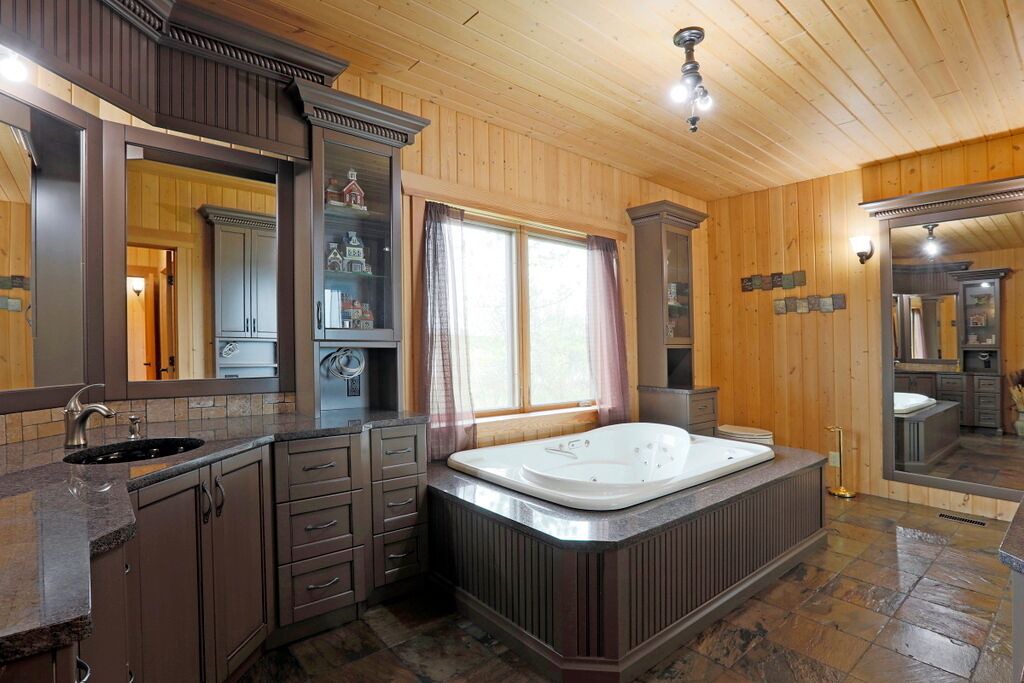 Photo of Bathroom in Falcon Lake